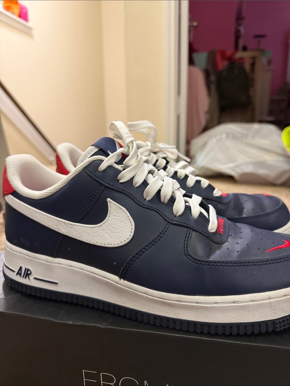 Nike Navy White Red Low-Top Sneakers